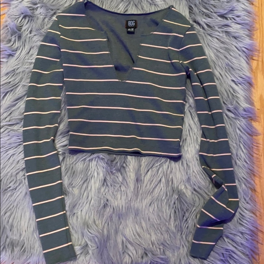 URBAN OUTFITTERS LONG SLEEVE CROP